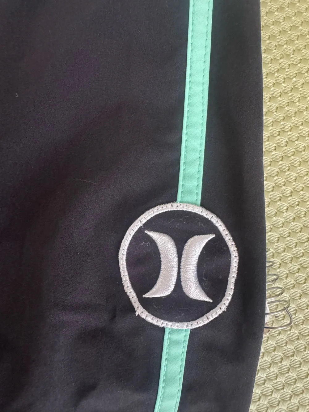 Hurley Phantom Men's Size 36 Black and Teal Swim Boardshorts w/Back Pocket EUC